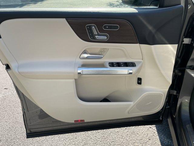 new 2025 Mercedes-Benz GLB 250 car, priced at $53,720