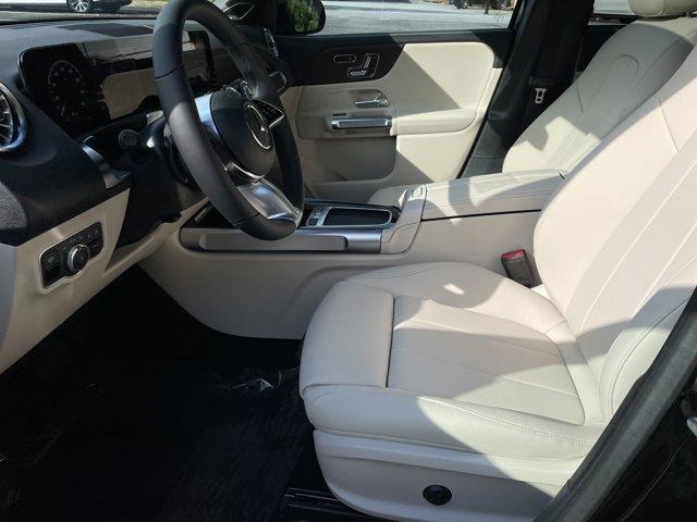 new 2025 Mercedes-Benz GLB 250 car, priced at $50,790