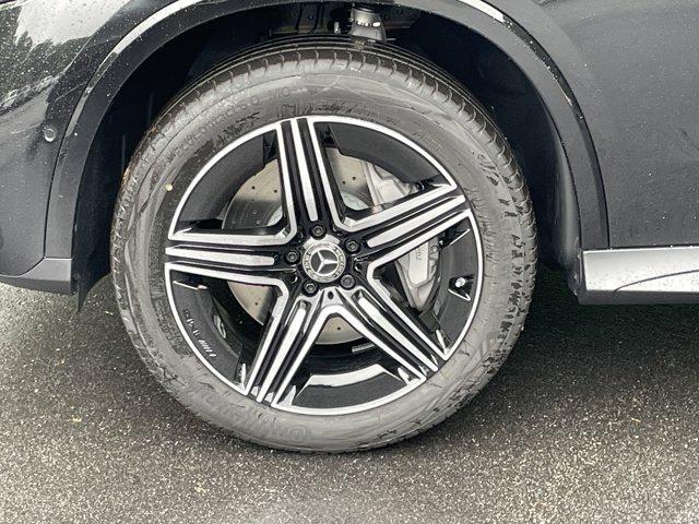 new 2025 Mercedes-Benz GLC 300 car, priced at $67,945