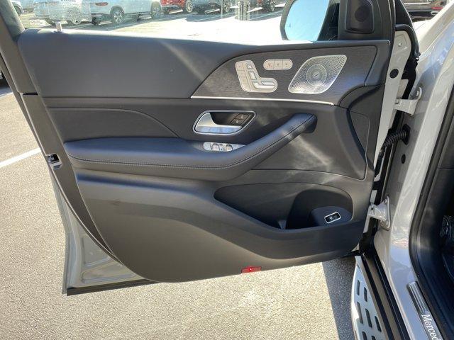 new 2025 Mercedes-Benz GLS 450 car, priced at $102,205