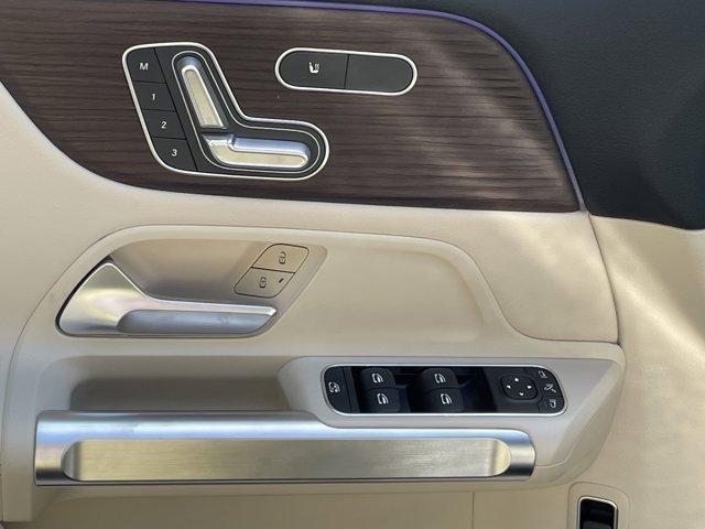new 2025 Mercedes-Benz GLB 250 car, priced at $52,620