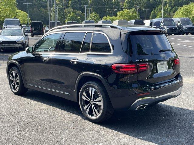 new 2025 Mercedes-Benz GLB 250 car, priced at $52,620