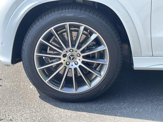 new 2025 Mercedes-Benz GLE 450 car, priced at $93,375