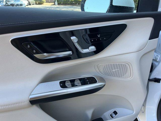 new 2025 Mercedes-Benz GLC 300 car, priced at $52,250