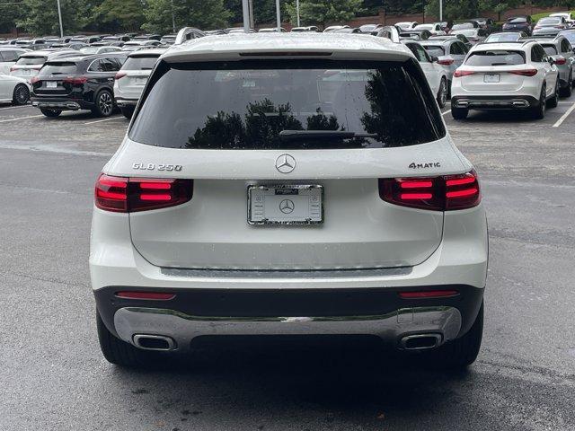 new 2025 Mercedes-Benz GLB 250 car, priced at $53,240