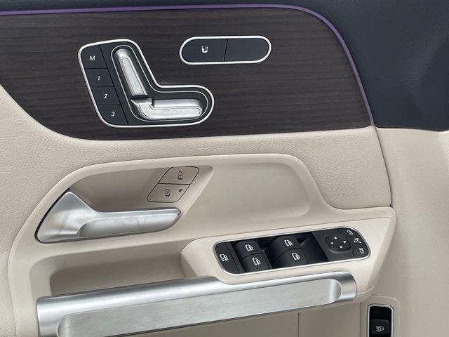 new 2025 Mercedes-Benz GLB 250 car, priced at $53,240