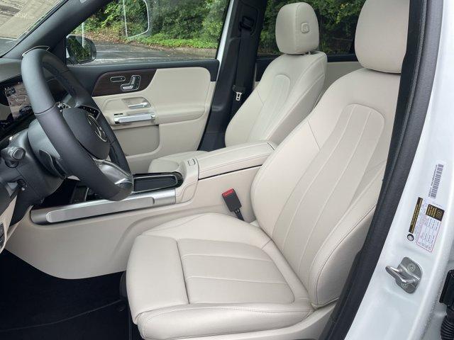 new 2025 Mercedes-Benz GLB 250 car, priced at $53,240