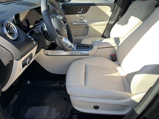 new 2025 Mercedes-Benz GLB 250 car, priced at $49,580