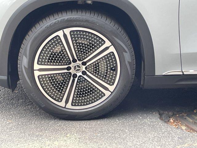 new 2026 Mercedes-Benz EQS 400 car, priced at $99,135