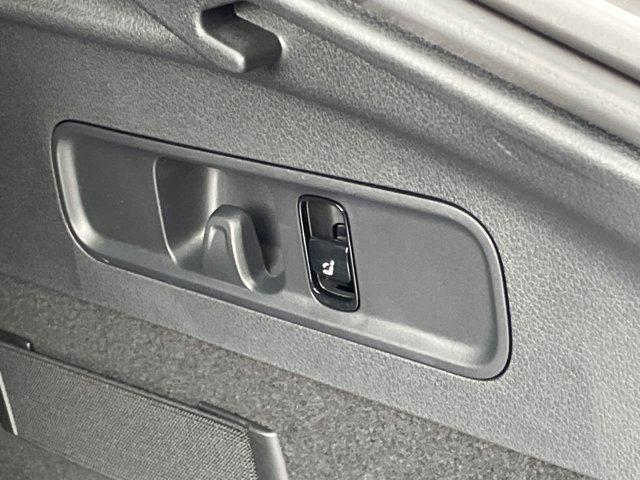 new 2025 Mercedes-Benz GLC 300 car, priced at $71,515