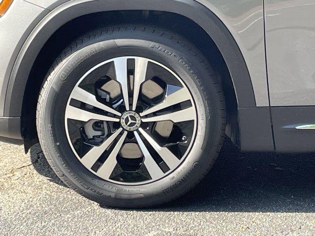 new 2025 Mercedes-Benz GLB 250 car, priced at $50,595