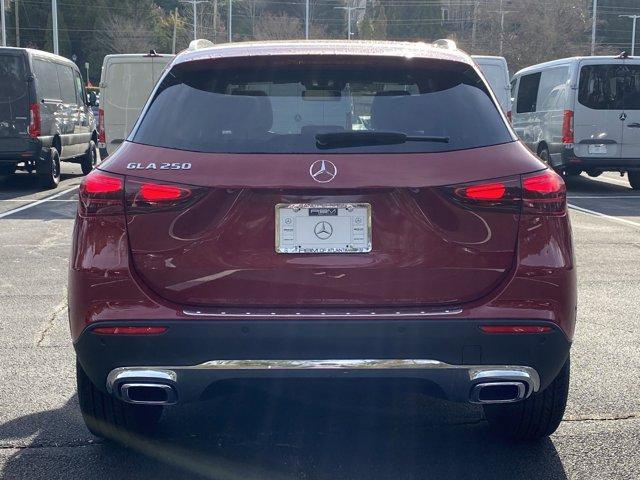 new 2025 Mercedes-Benz GLA 250 car, priced at $49,620