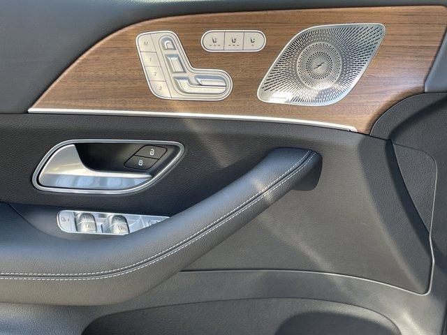 new 2025 Mercedes-Benz GLS 450 car, priced at $96,495