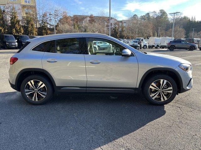 new 2025 Mercedes-Benz GLA 250 car, priced at $48,120