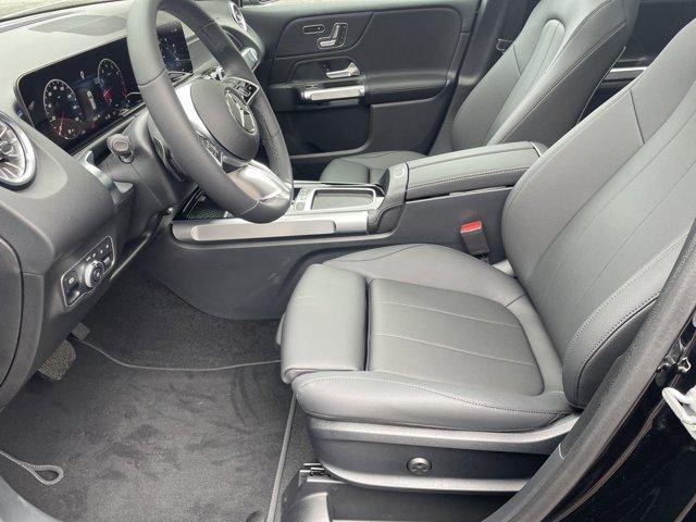 new 2025 Mercedes-Benz GLB 250 car, priced at $49,580