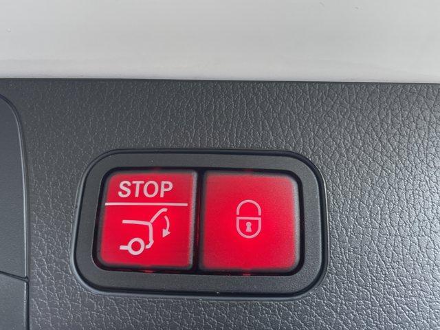 used 2024 Mercedes-Benz GLB 250 car, priced at $39,900