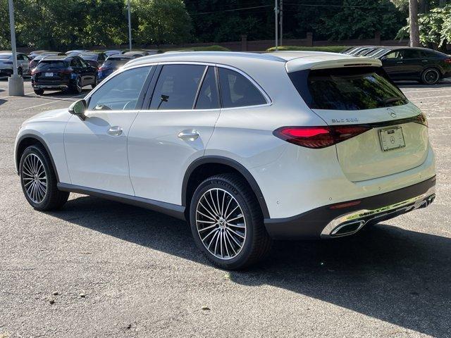 new 2025 Mercedes-Benz GLC 300 car, priced at $54,535