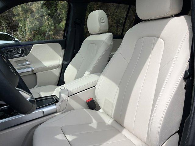 new 2025 Mercedes-Benz GLB 250 car, priced at $53,170