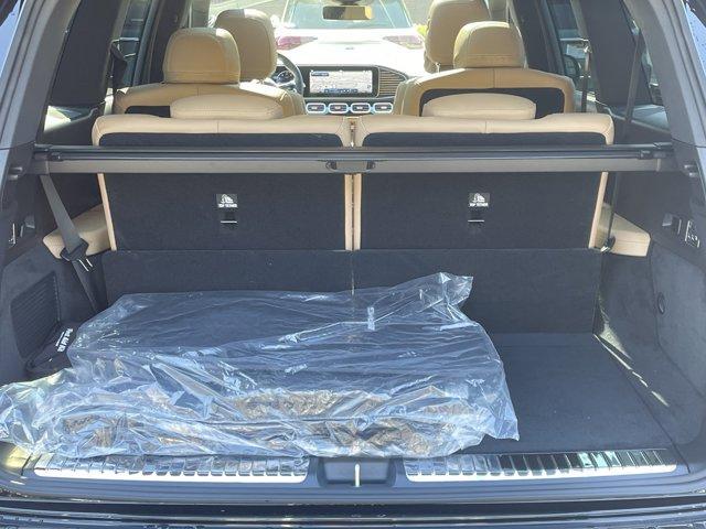 new 2025 Mercedes-Benz GLS 580 car, priced at $125,360