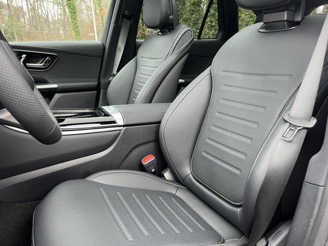 new 2025 Mercedes-Benz GLC 300 car, priced at $60,585