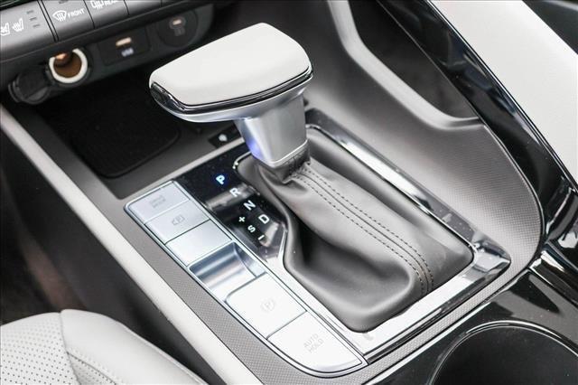 new 2025 Hyundai Elantra car, priced at $31,543