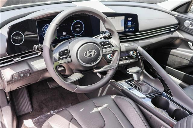 new 2025 Hyundai Elantra car, priced at $31,073