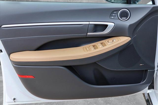 new 2025 Hyundai Sonata Hybrid car, priced at $39,369