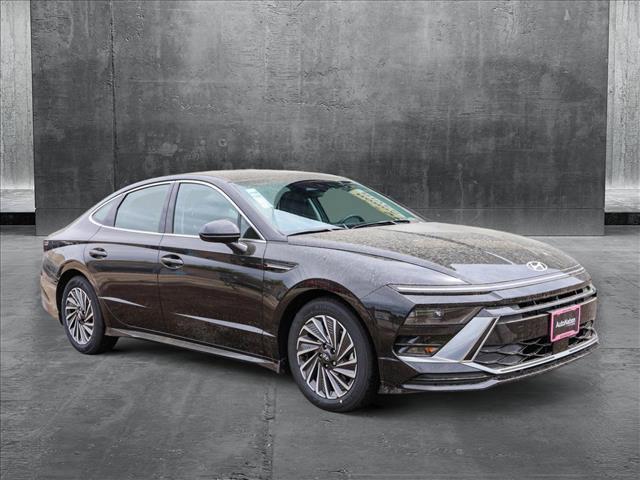 new 2025 Hyundai Sonata Hybrid car, priced at $32,537