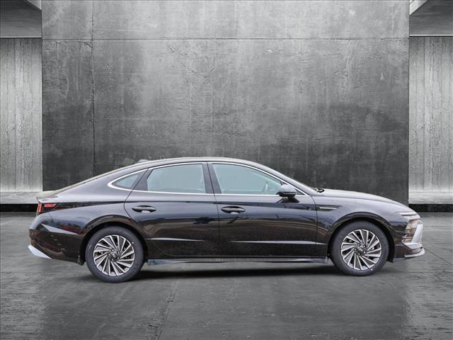 new 2025 Hyundai Sonata Hybrid car, priced at $32,537