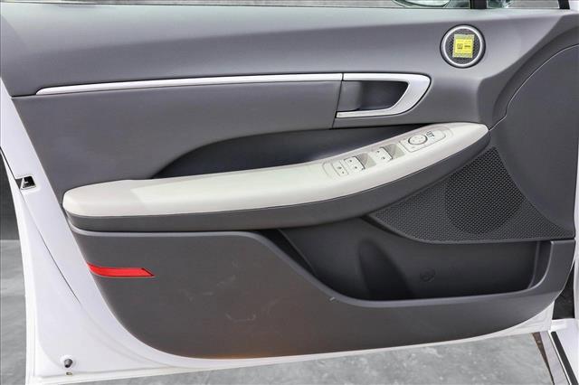 new 2025 Hyundai Sonata car, priced at $32,308