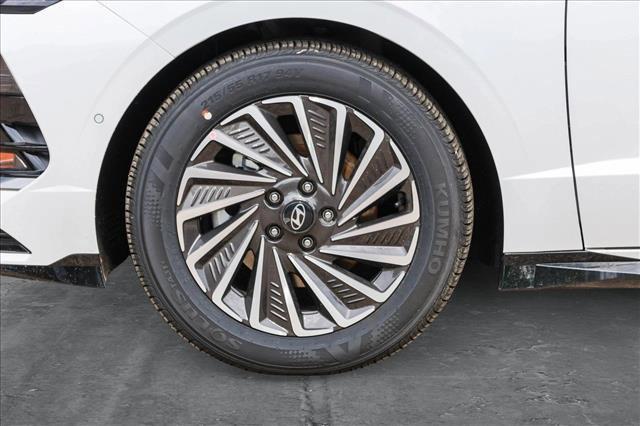 new 2025 Hyundai Sonata Hybrid car, priced at $39,313