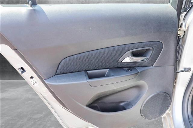 used 2015 Chevrolet Cruze car, priced at $7,999