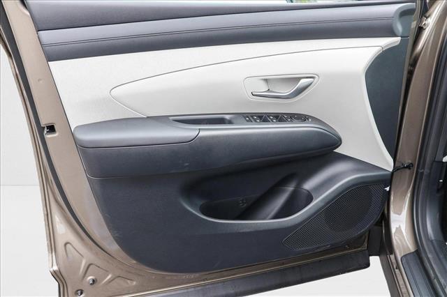 new 2025 Hyundai TUCSON Hybrid car, priced at $37,862