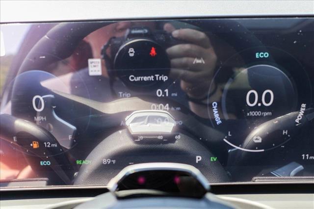 new 2025 Hyundai TUCSON Hybrid car, priced at $42,637