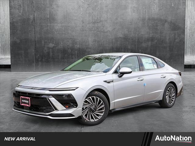 new 2025 Hyundai Sonata Hybrid car, priced at $32,670