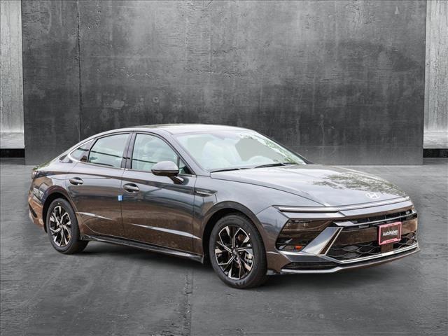 new 2025 Hyundai Sonata car, priced at $30,322