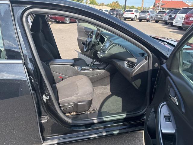 used 2018 Chevrolet Malibu car, priced at $13,498