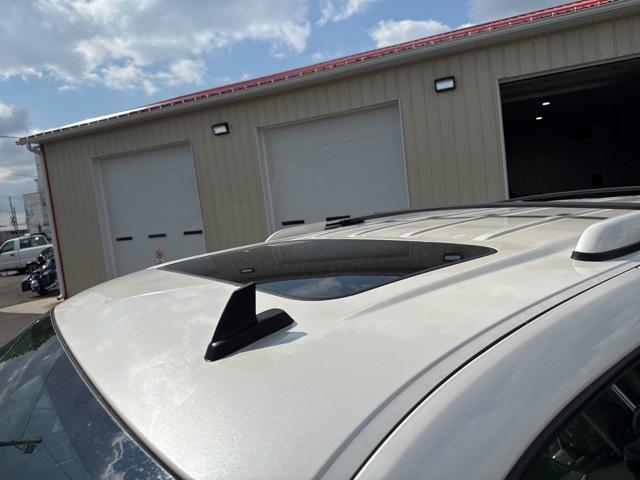 used 2013 GMC Yukon car, priced at $14,398