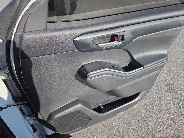 used 2021 Toyota Highlander car