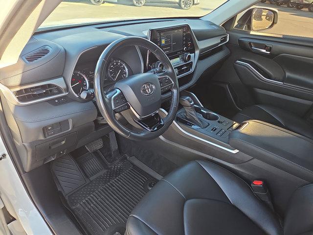 used 2021 Toyota Highlander car