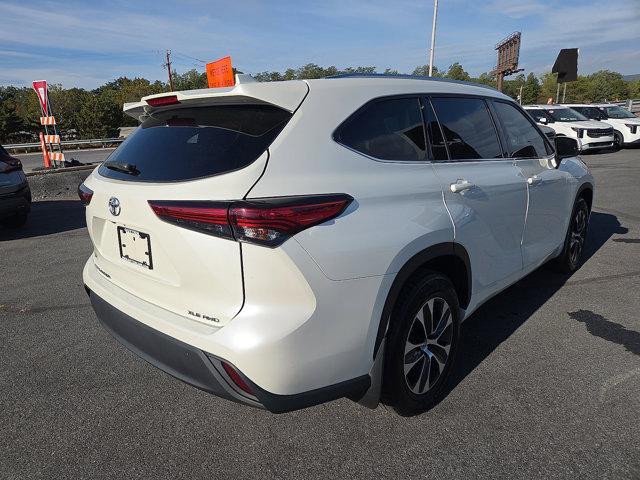 used 2021 Toyota Highlander car