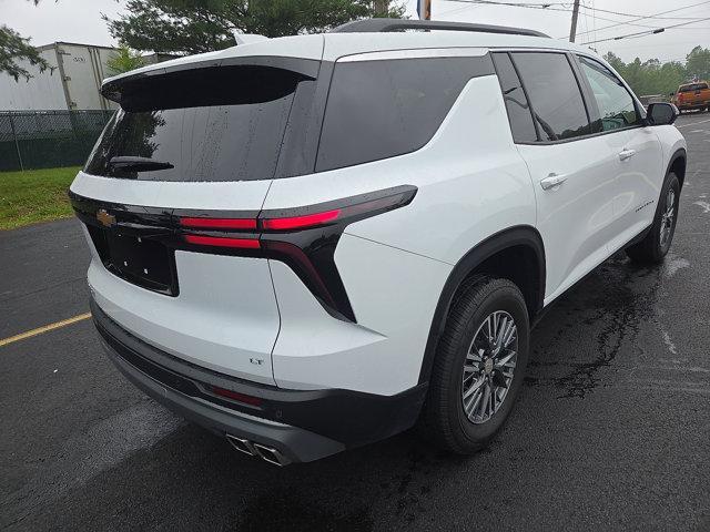 used 2024 Chevrolet Traverse car, priced at $38,995
