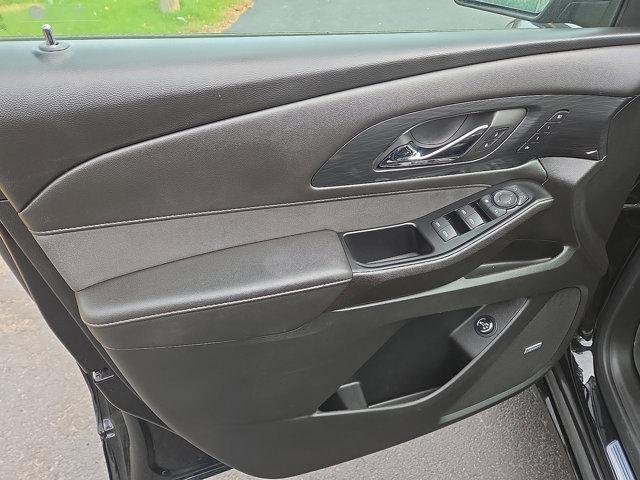 used 2023 Chevrolet Traverse car, priced at $43,995