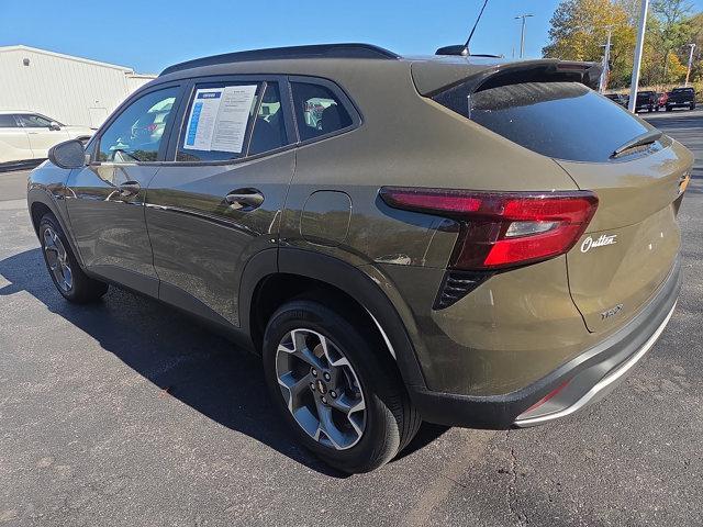 used 2024 Chevrolet Trax car, priced at $22,999