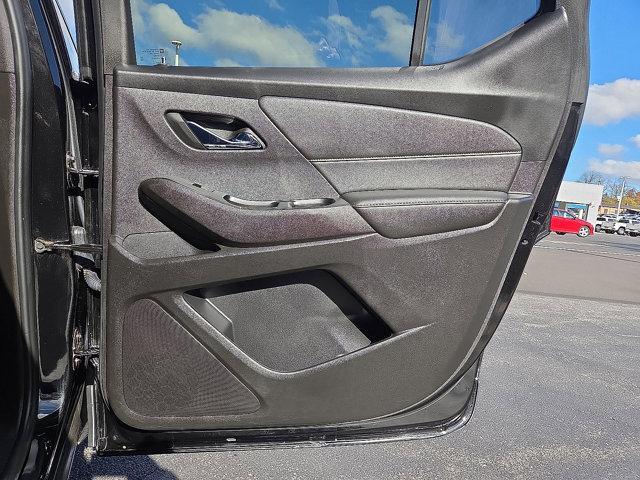 used 2023 Chevrolet Traverse car, priced at $34,997