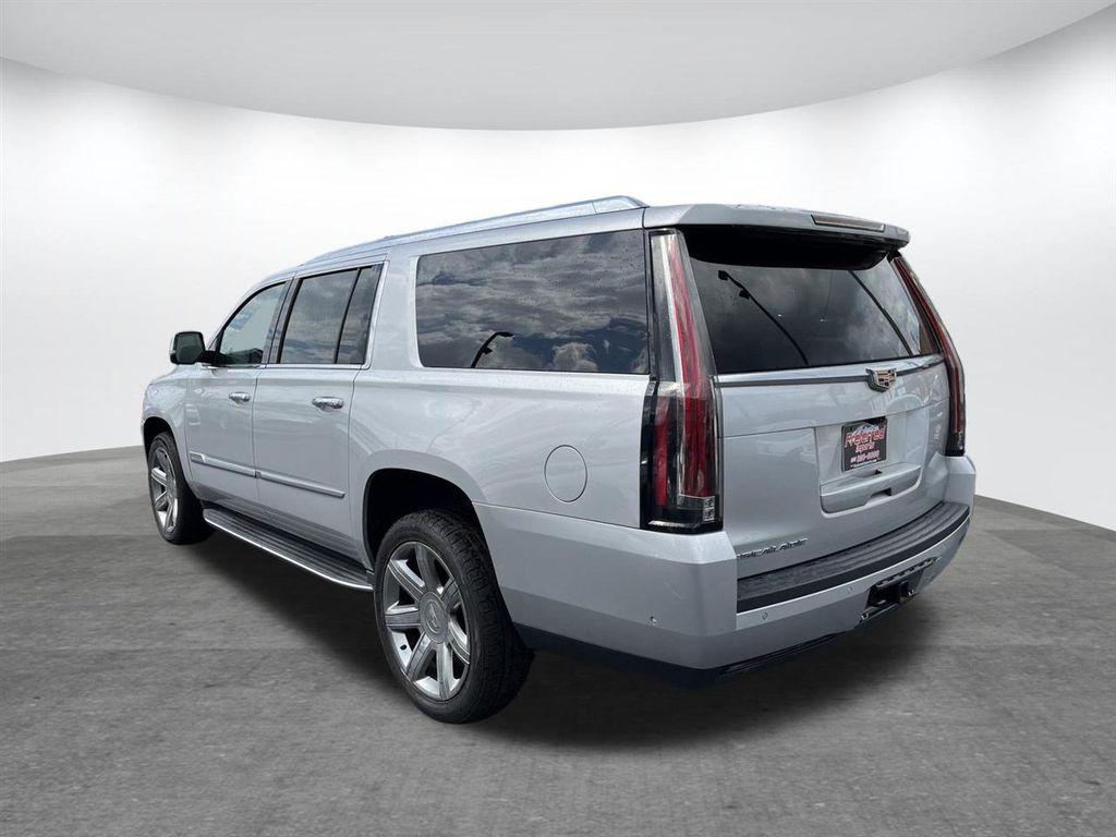 used 2020 Cadillac Escalade ESV car, priced at $25,800