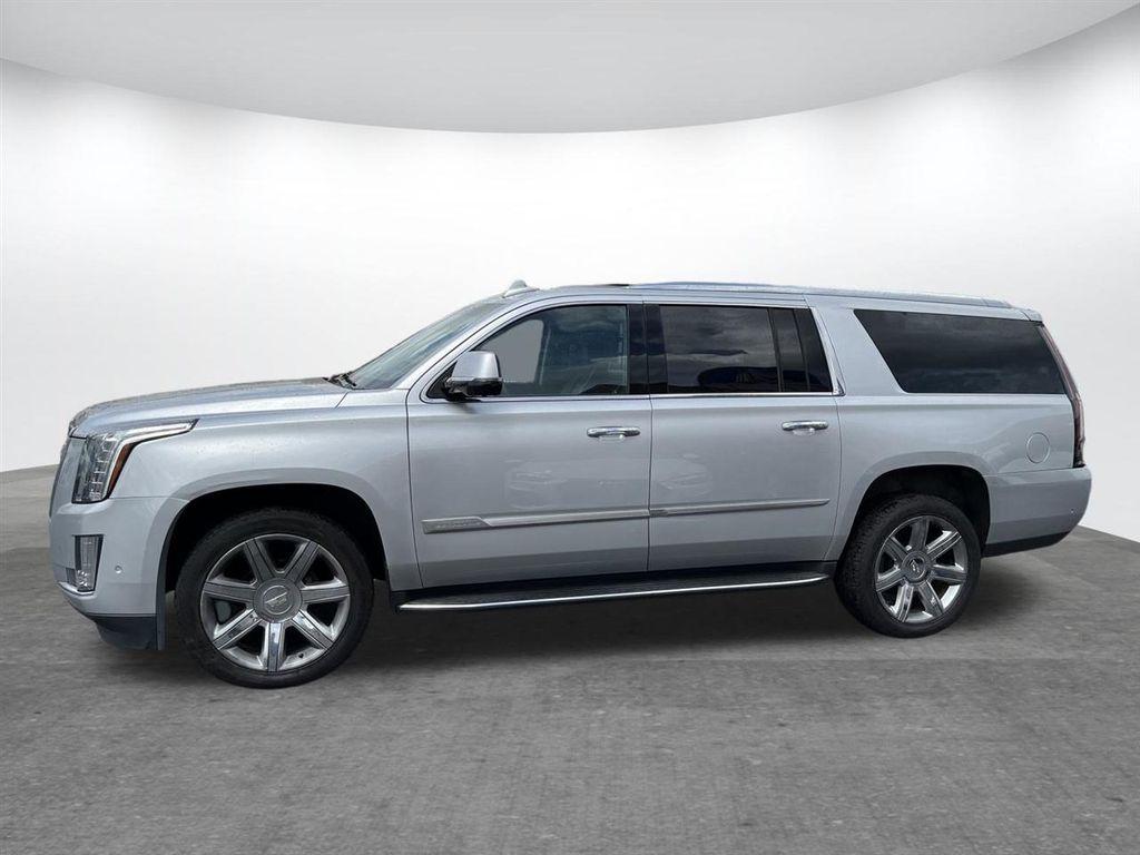 used 2020 Cadillac Escalade ESV car, priced at $25,800