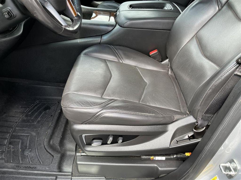 used 2020 Cadillac Escalade ESV car, priced at $25,800