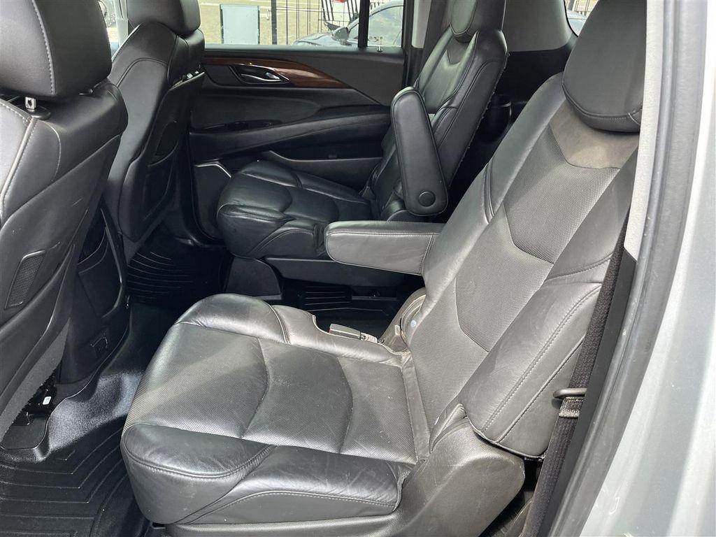 used 2020 Cadillac Escalade ESV car, priced at $25,800