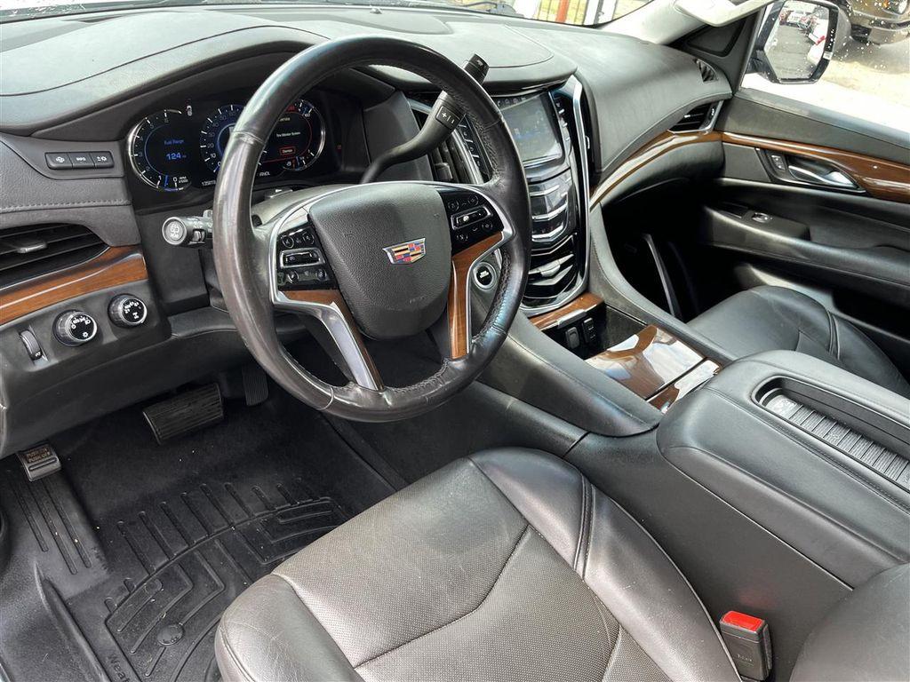 used 2020 Cadillac Escalade ESV car, priced at $25,800